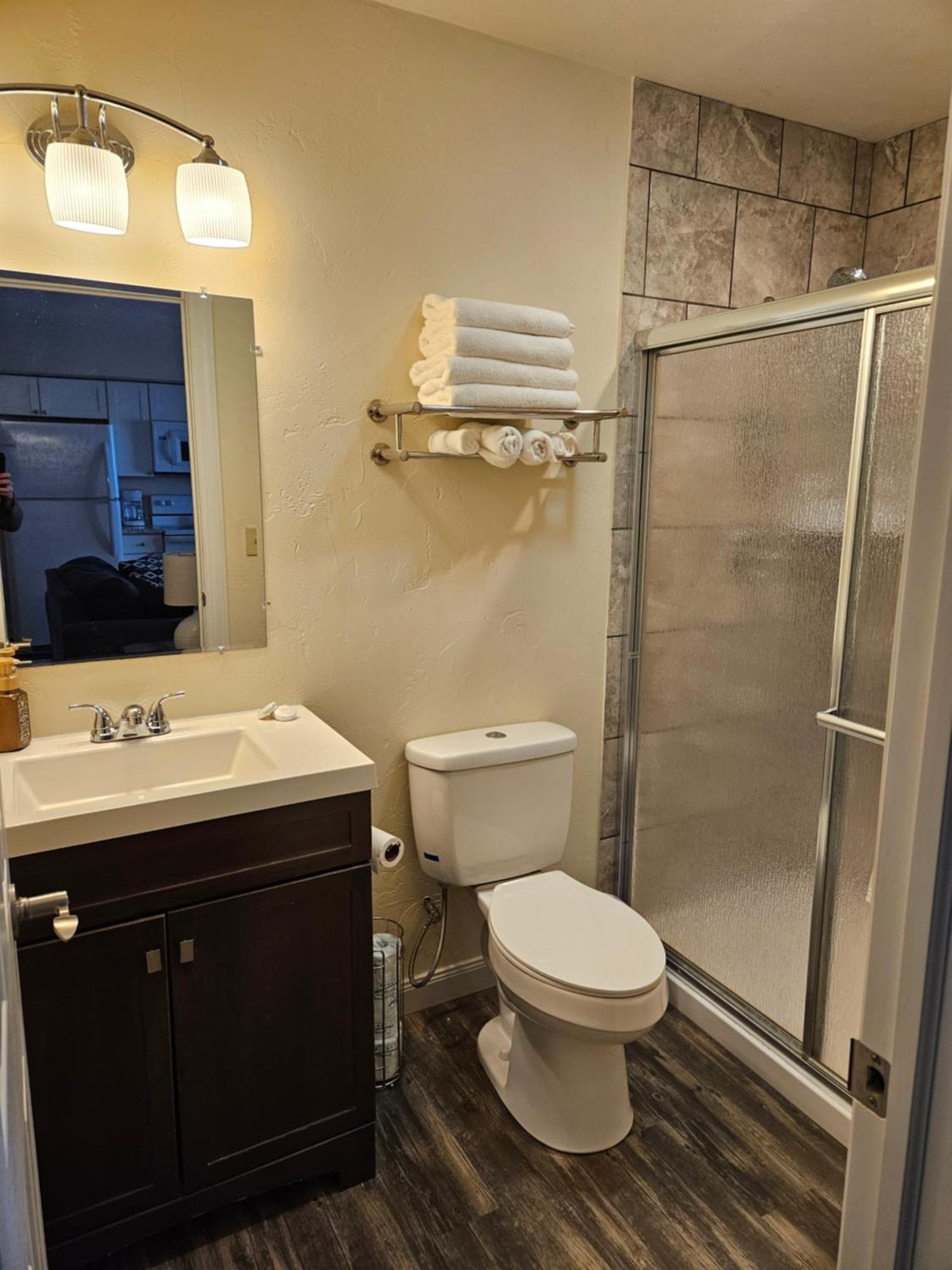 Sunset Cottage Motel Ligonier Room photo